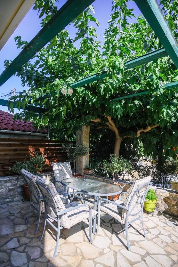 Holiday home Nous Dios Xylokera